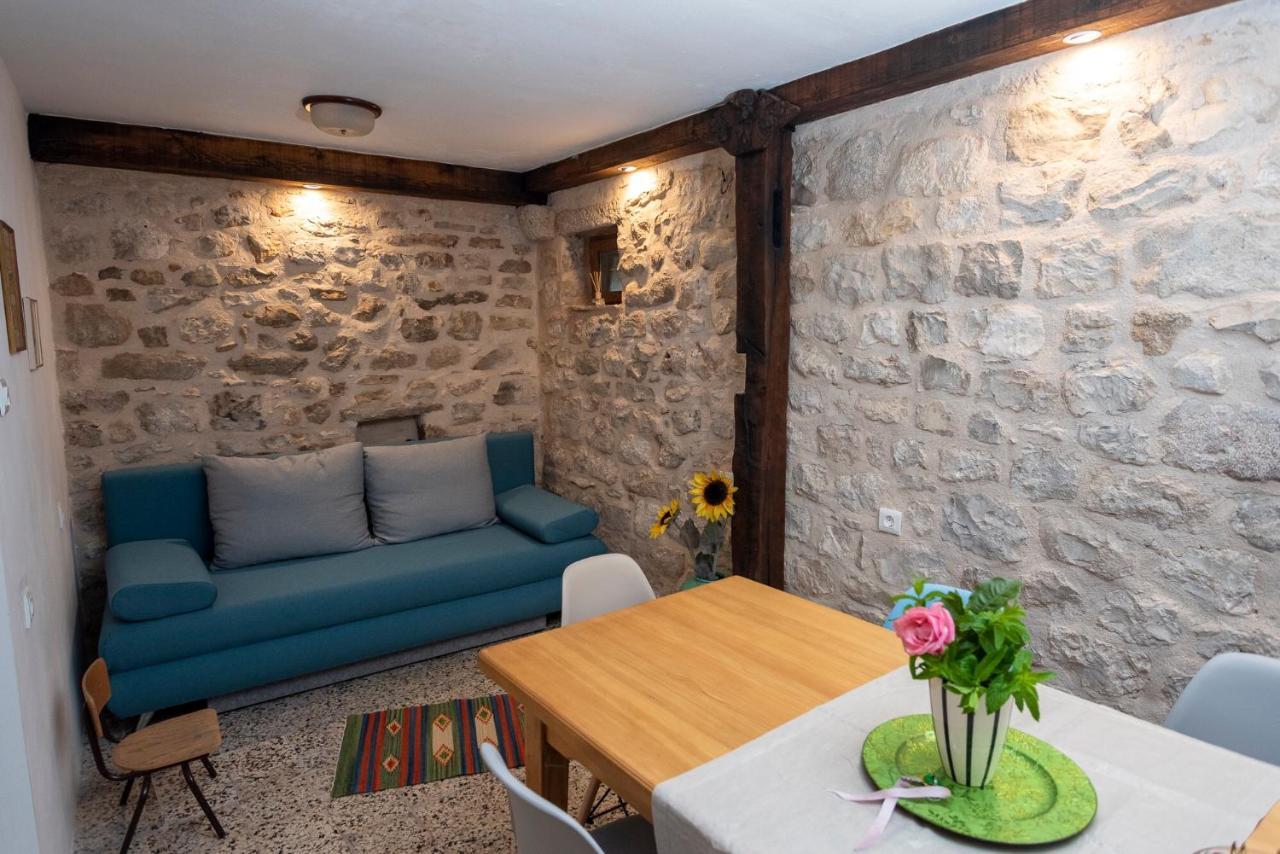 Guesthouse Nina Kaštel Novi Dış mekan fotoğraf