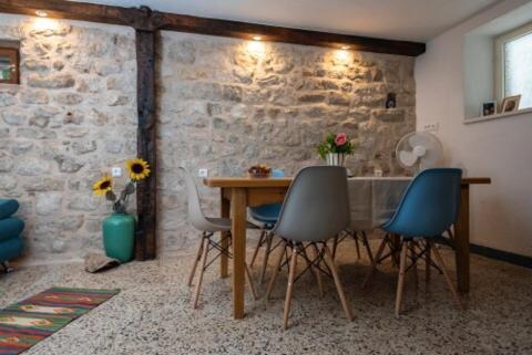 Guesthouse Nina Kaštel Novi Dış mekan fotoğraf