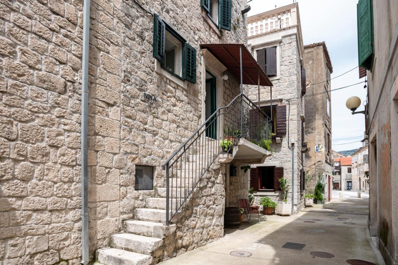 Guesthouse Nina Kaštel Novi Dış mekan fotoğraf